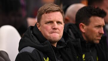 Newcastle United's English head coach Eddie Howe (L) reacts ahead of the English Premier League football match between Newcastle United and Wolverhampton Wanderers at St James' Park in Newcastle-upon-Tyne, north east England on March 2, 2024. (Photo by Oli SCARFF / AFP) / RESTRICTED TO EDITORIAL USE. No use with unauthorized audio, video, data, fixture lists, club/league logos or 'live' services. Online in-match use limited to 120 images. An additional 40 images may be used in extra time. No video emulation. Social media in-match use limited to 120 images. An additional 40 images may be used in extra time. No use in betting publications, games or single club/league/player publications. / 