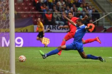 El 27 de mayo de 2015 final de la Copa de la Europa League disputada en Varsovia, Polonia. El Sevilla ganó 2-3. Bacca marca el 1-2.