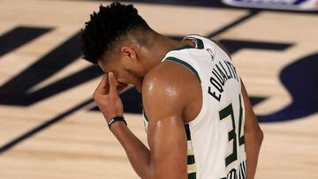 Antetokounmpo sufre y los Bucks comienzan con otra derrota