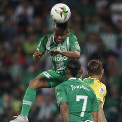 Nacional derrota al Huila y vuelve al grupo de los ocho