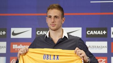 Jan Oblak en su presentación con el Atlético de Madrid en 2014
