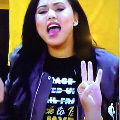 Las camisetas de Sonya y Ayesha para animar al MVP Curry