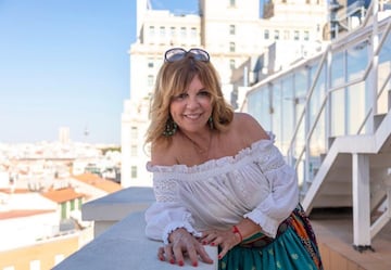 La famosa actriz y presentadora brit芍nico-espa?ola ser芍 uno de los rostros m芍s reconocidos de esta octava edici車n, despu谷s de haber sido invitada en numerosas ocasiones al programa. Uno de sus 迆ltimos y exitosos trabajos seria en la serie de Netflix &Paquita Salas*. Adem芍s de en numerosas series y pel赤culas, Belinda ha participado tambi谷n en varios concursos de la televisi車n como pueden ser &?Mira qui谷n baila!*, &Me lo dices o me lo cantas* -del que result車 ganadora- o &Ven a cenar conmigo: Gourmet Edition*. En esta primera gala interpretar芍 a Madonna.