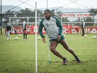 Hugo Rodallega en un entrenamiento de Santa Fe