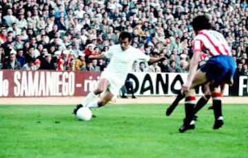 Amancio fichó por el Real Madrid en junio de 1962, donde permaneció hasta retirarse en 1976. Ganador del Balón de Bronce en 1964. Pertenece a la histórica generación de jugadores del Real Madrid denominados los "Yé-Yé"