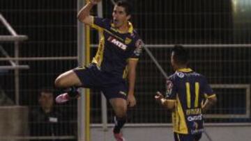 Francisco Pizarro celebra su gol ante Uni&oacute;n Espa&ntilde;ola. 