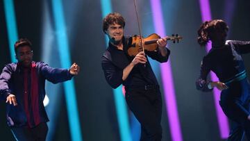 Alexander Rybak toca la canci&oacute;n de &quot;That&#039;s How You Write A Song&quot; de Noruega.