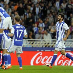 El derbi de Anoeta ante el Alavés solo tuvo color txuri-urdin