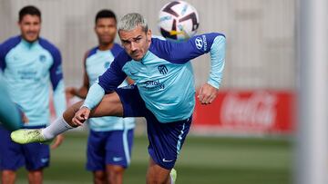 Antoine Griezmann durante un entrenamiento del Atlético.