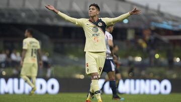 Edson Álvarez jugando con el América en el Clausura 2019.