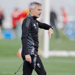 Escribá: “Tenemos que estar con los cinco sentidos”