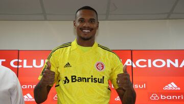 John, portero de SC Internacional.