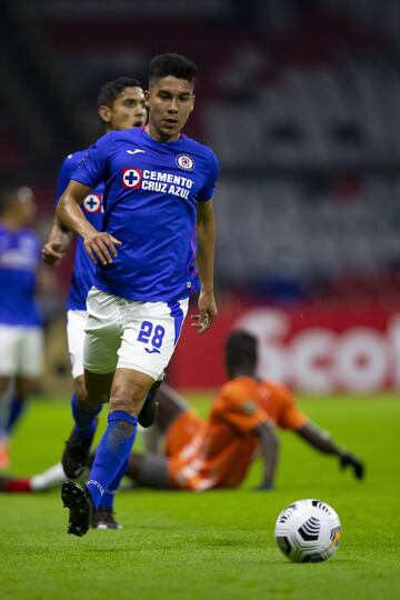 Vinó a Cruz Azul hace tres torneos, sin embargo no fue lo que se esperaba y regresó a Argentina donde tampoco vivió buenos momentos, pero desde su regreso Pol ha demostrado su calidad y hoy es titular indiscutible en La Máquina