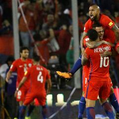 Chile 1x1: El esfuerzo de Vidal y 'Mago' Valdivia revive a la Roja