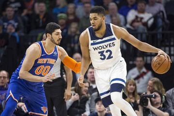 SOBRESALIENTE: Empezaron con mejores resultados que sensaciones y Thibodeau está exprimiendo a su núcleo duro en su línea habitual y con su guerrero perfecto, Jimmy Butler, como mejor muestra. Pero en las últimas semanas los Wolves han ajustado su defensa, han definido el rol de Towns en los dos lados de la cancha y se han puesto a discutir el tercer puesto del Oeste a los Spurs. Por delante de la marabunta (Thunder, Pelicans, Nuggets, Blazers...). Y todo eso, y a pesar de que el contrato de Wiggins puede ser un problemón a largo plazo, es una enrome inyección de felicidad para una franquicia que no juega playoffs desde 2004.