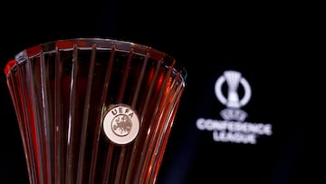 Monaco (Monaco), 29/08/2025.- The UEFA Conference League trophy on display before the draws for the UEFA Europa league and UEFA Conference League league phase at the Grimaldi Forum in Monaco, 29 August 2025. EFE/EPA/MOHAMMED BADRA