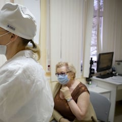 Un enfermero de California contrae la COVID-19 días después de ser vacunado