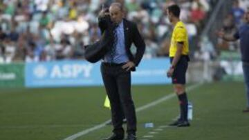 Mel, ante el Llagostera.