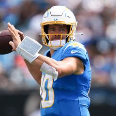 Will Justin Herbert play for the Chargers against the Steelers on Sunday?