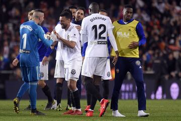 Los jugadores del Valencia celebraron la clasficación para la final de la Copa del Rey.