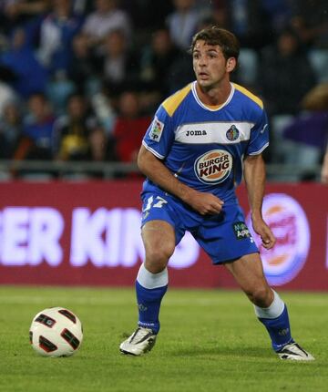 Jugó con el Getafe la temporada 2010-11.