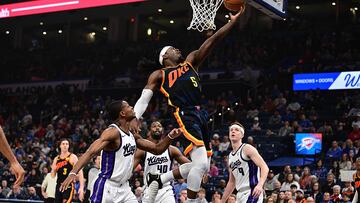 OKLAHOMA CITY, OKLAHOMA - FEBRUARY 11: Luguentz Dort #5 of the Oklahoma City Thunder puts up a shot at the rim during the first half against the Sacramento Kings at Paycom Center on February 11, 2024 in Oklahoma City, Oklahoma. NOTE TO USER: User expressly acknowledges and agrees that, by downloading and or using this Photograph, user is consenting to the terms and conditions of the Getty Images License Agreement. Joshua Gateley/Getty Images/AFP (Photo by Joshua Gateley / GETTY IMAGES NORTH AMERICA / Getty Images via AFP)