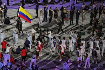 La delegación colombiana desfiló por la pasarela del estadio Nacional de Tokio en la inauguración de los Juegos Olímpicos 2020