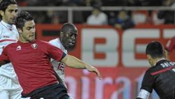 <b>SU OPORTUNIDAD. </b>Kike Sola jugó unos minutos ante el Sevilla.