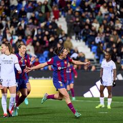 ¿Cuántos Clásicos femeninos ha ganado el Real Madrid y cuántos el Barcelona?