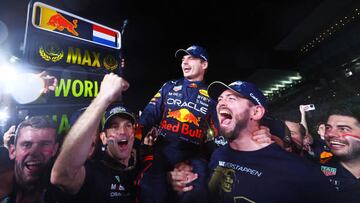 Max Verstappen celebra en Suzuka su segundo título de campeón del mundo.