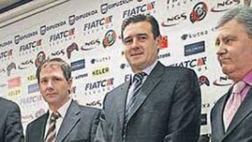 <b>AYER FUE PRESENTADO. </b>Los organizadores y patrocinadores del torneo juvenil de la Real, ayer durante su presentación.