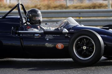 Tercera edici車n de la reuni車n y exhibici車n de autom車viles cl芍sicos en el circuito del Jarama