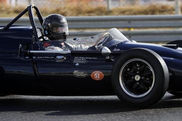 Tercera edición de la reunión y exhibición de automóviles clásicos en el circuito del Jarama

