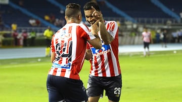 Teo y Jarlan celebran ante Patriotas