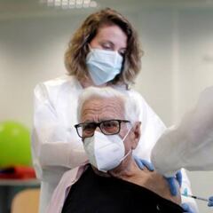 ¿Cuándo llega mi turno y qué vacuna me toca? Así avanza la vacunación por edades en España