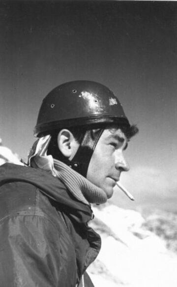 Carlos Soria consiguió el reto de ascender a las 7 cumbres más altas de los 7 continentes con más de 70 años: Elbrus (Europa-1968), McKinley (América del Norte-1971), Aconcagua (América del Sur–1986), Everest (Asia-2001), Mont Vinson (Antártida – 2007), Carstensz (Oceanía–2010) y Kilimanjaro (África–2010).