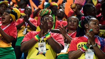 Ghana supporters cheer ahead of the 2019 Africa Cup of Nations (CAN) Round of 16 football match between Ghana and Tunisia at the Ismailia Stadium in the Egyptian city on July 8, 2019. (Photo by JAVIER SORIANO / AFP)