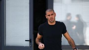 VÍCTOR VALDÉS. El portero debe replantear su futuro.
