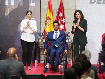 El deportista de vela adaptada, Gabriel Barroso, recibe el Premio Deporte Inclusivo 2020.

 