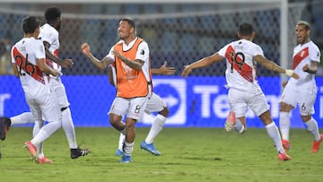 La selección se vuelve a meter en semifinales de Copa América gracias a un gran partido de sus atacantes y a pesar de una pésima jornada de su defensa.