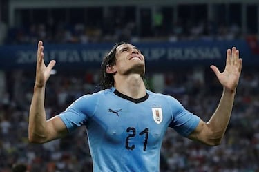 Napoli slam Cavani and Di Maria rumours as fake news