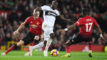 Aboubakar Kamara frente al Manchester United