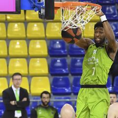 El Fuenlabrada retiene a Kyle Alexander para el próximo año