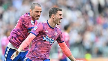 Turin (Italy), 03/05/2023.- Juventus' Dusann Vlahovic celebrates after scoring the 2-1 goal during the Italian Serie A soccer match between Juventus FC and US Lecce, in Turin, Italy, 03 May 2023. (Italia, Estados Unidos) EFE/EPA/ALESSANDRO DI MARCO

