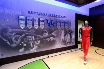 Visitando su universidad, Kentucky, con la que fue campeón en 2012.
