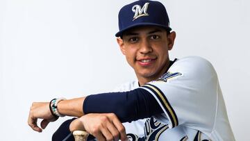 El hondureño Mauricio Dubon usará el dorsal 66 en la MLB