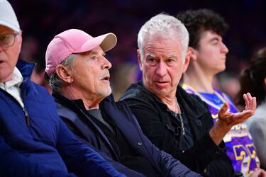 Don Johnson, actor, cantante, compositor, productor y director estadounidense, y John McEnroe, exjugador de tenis estadounidense.