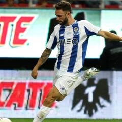 Layún explicó su molestia en el Estadio Chivas con la ''prensa''