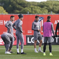 Simeone se lleva a 20 jugadores a Turín, incluido Saponjic