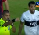 Reincidente: la escandalosa mano que Aquino no cobró en un clásico paraguayo